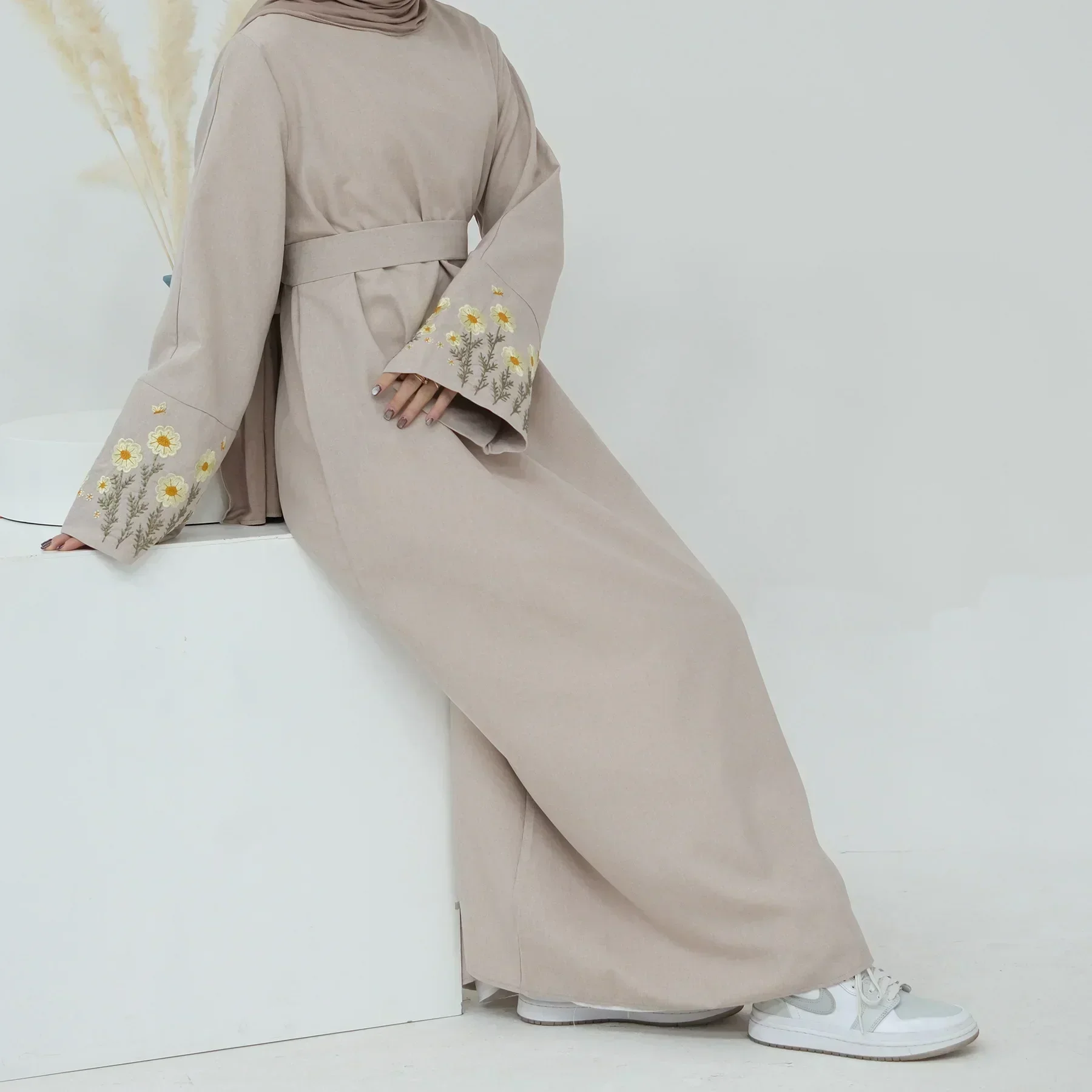 Abaya en lin de coton brodé - hijab turc Dubaï, caftan Ramadan - robe décontractée - image de produit 8